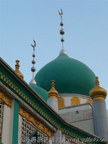 清真寺顶上月牙的意义