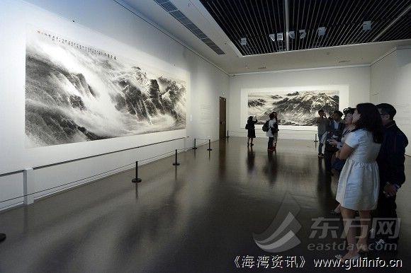 《吞吐大荒》许钦松山水画展中华<font color=#ff0000>艺术</font>宫开幕[图]