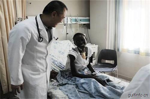 中国医生加纳出色的完成多起手术，架起中加友谊连“心”桥!