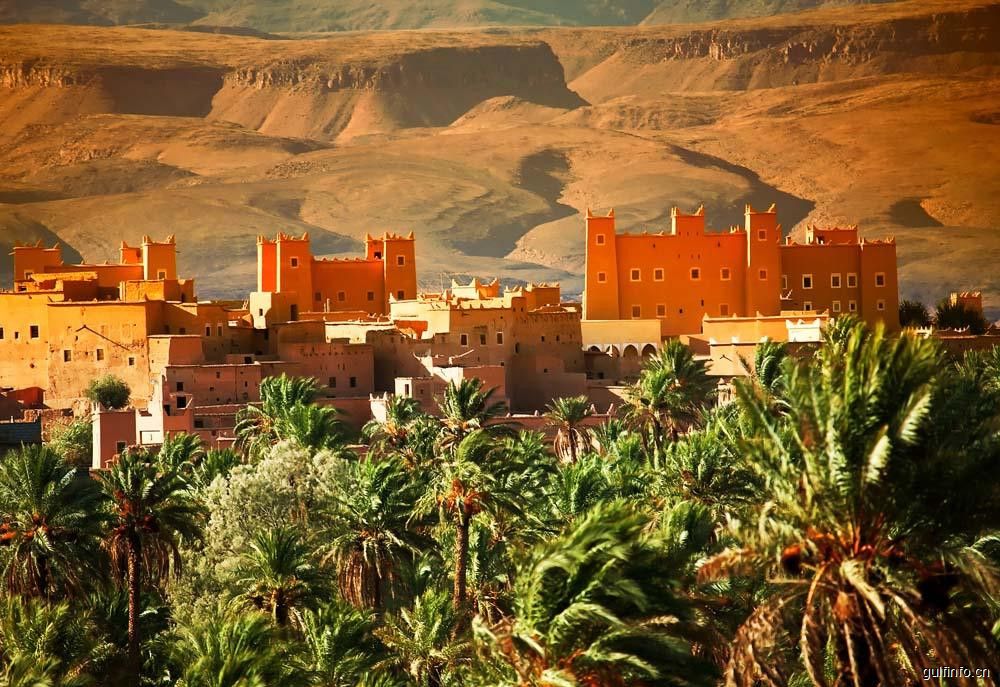 摩洛哥：一半海水，一半沙漠，一路繁花盛放