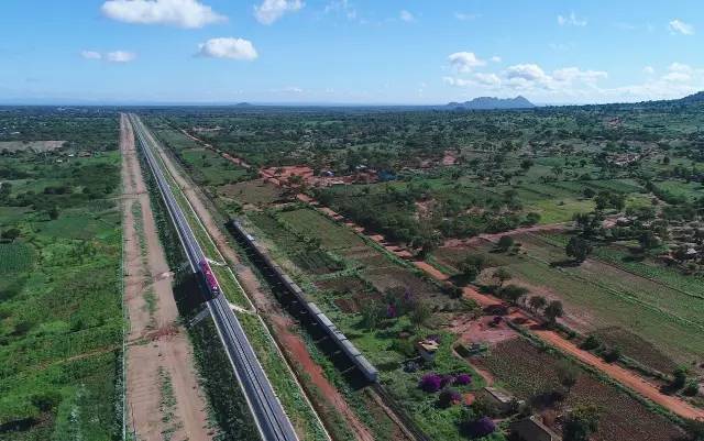 <font color=#ff0000>肯尼亚</font>又开通一条中国修建的铁路