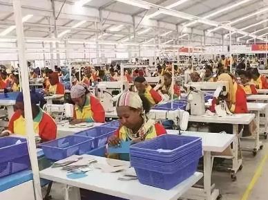 每月仅 26 美元，<font color=#ff0000>埃塞俄比亚</font>成全球最低服装厂工人收入国家