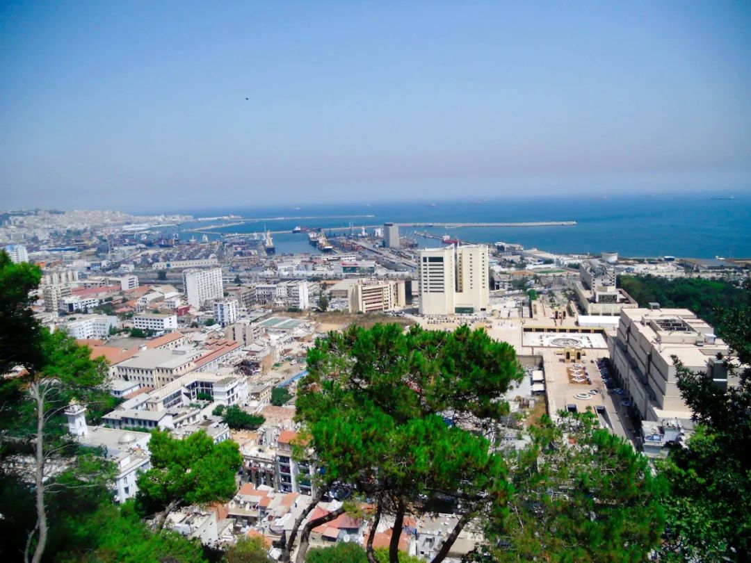 <font color=#ff0000>第八届非洲投资和贸易论坛在阿尔及尔举行</font>