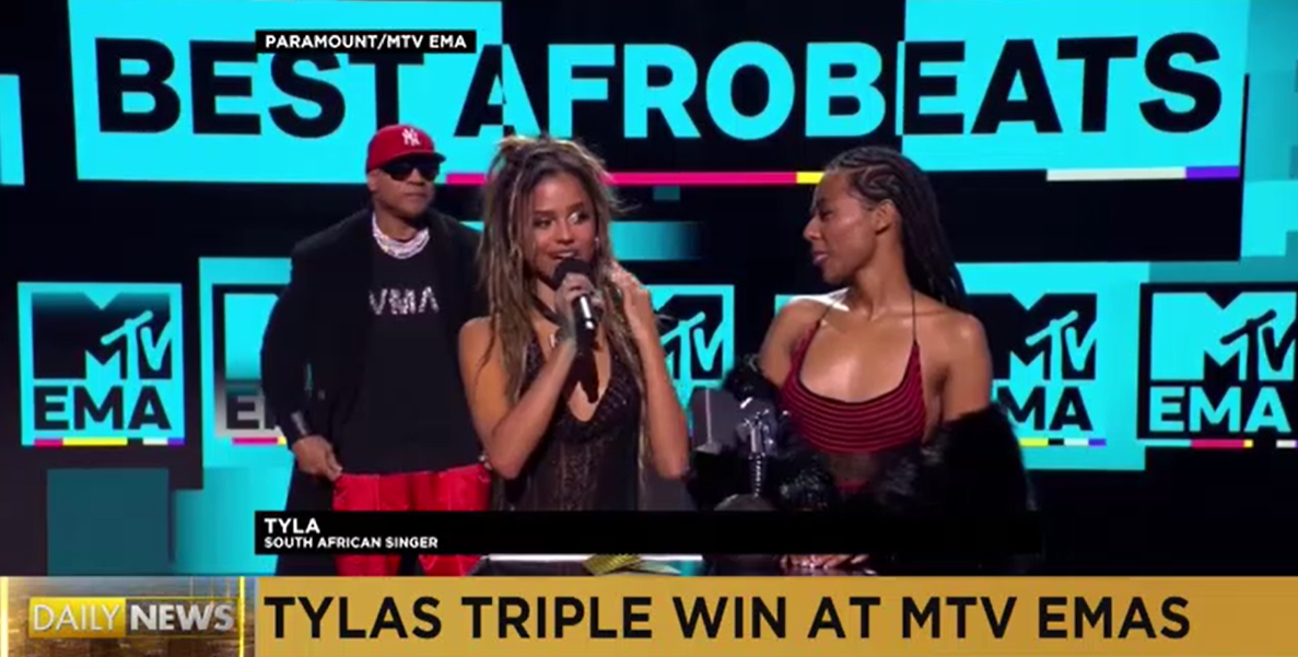 <font color=#ff0000>南非</font>的 Tyla 在 MTV EMA 上大获全胜