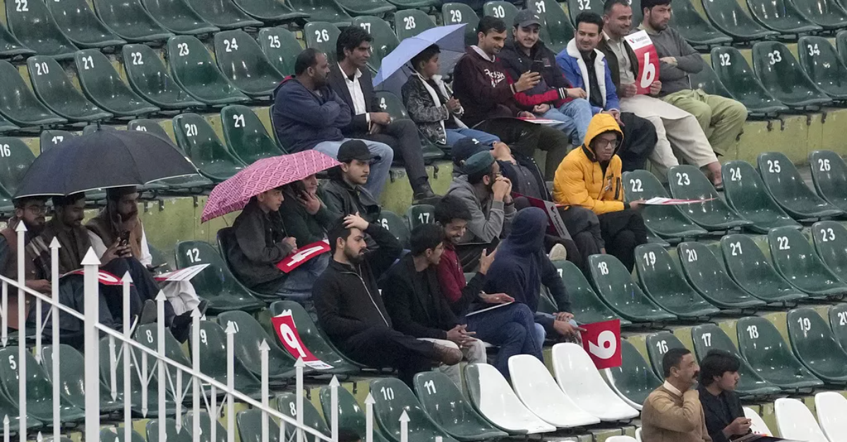 雨水冲刷了<font color=#ff0000>南非</font>和澳大利亚之间的冠军杯比赛